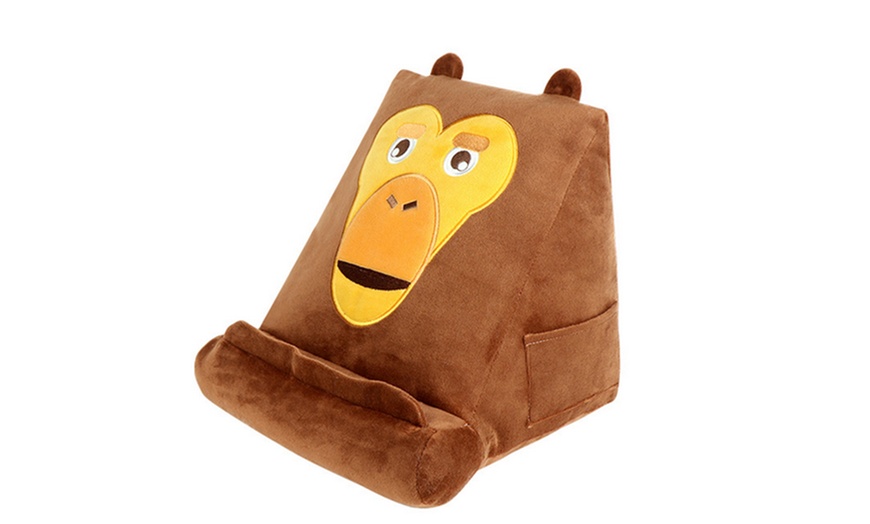 Image 4: Kids' Tablet Pillow Stand