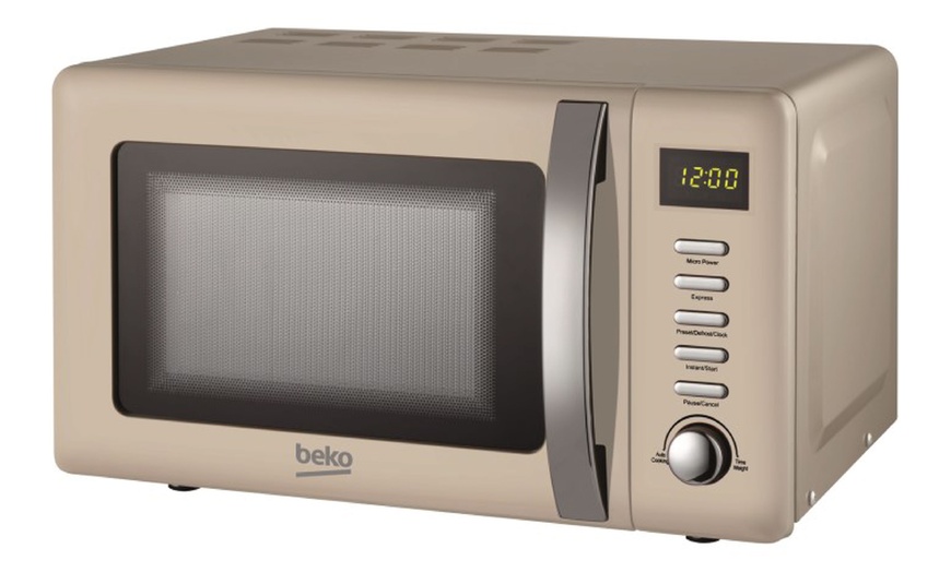 Image 8: Beko Retro Microwave