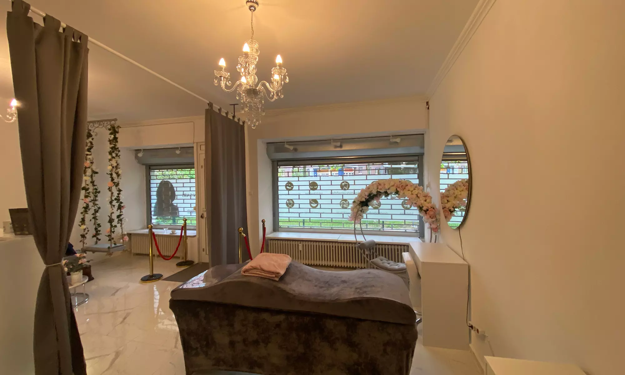 Schöne Haut: 60 Min. Aquafacial- oder Hydrabeauty-Gesichtsbehandlung