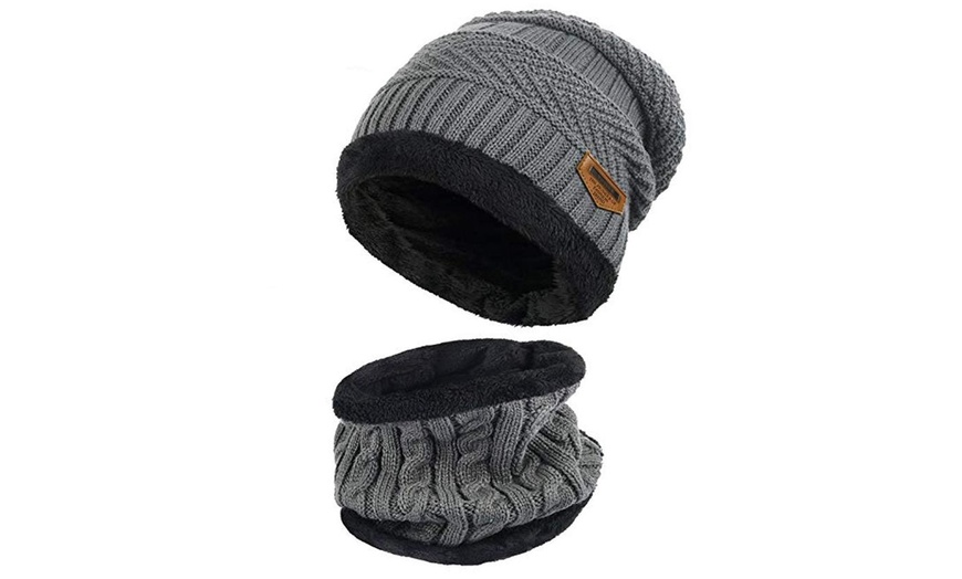 Image 2: Hat and Neck Warmer Set