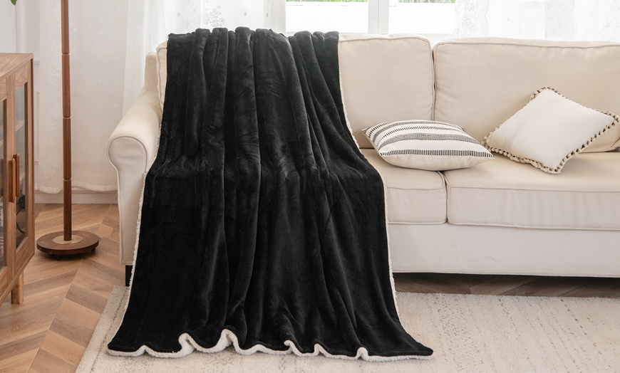 Image 16: Double Thickened Sherpa Fleece Soft Reversible Blanket 