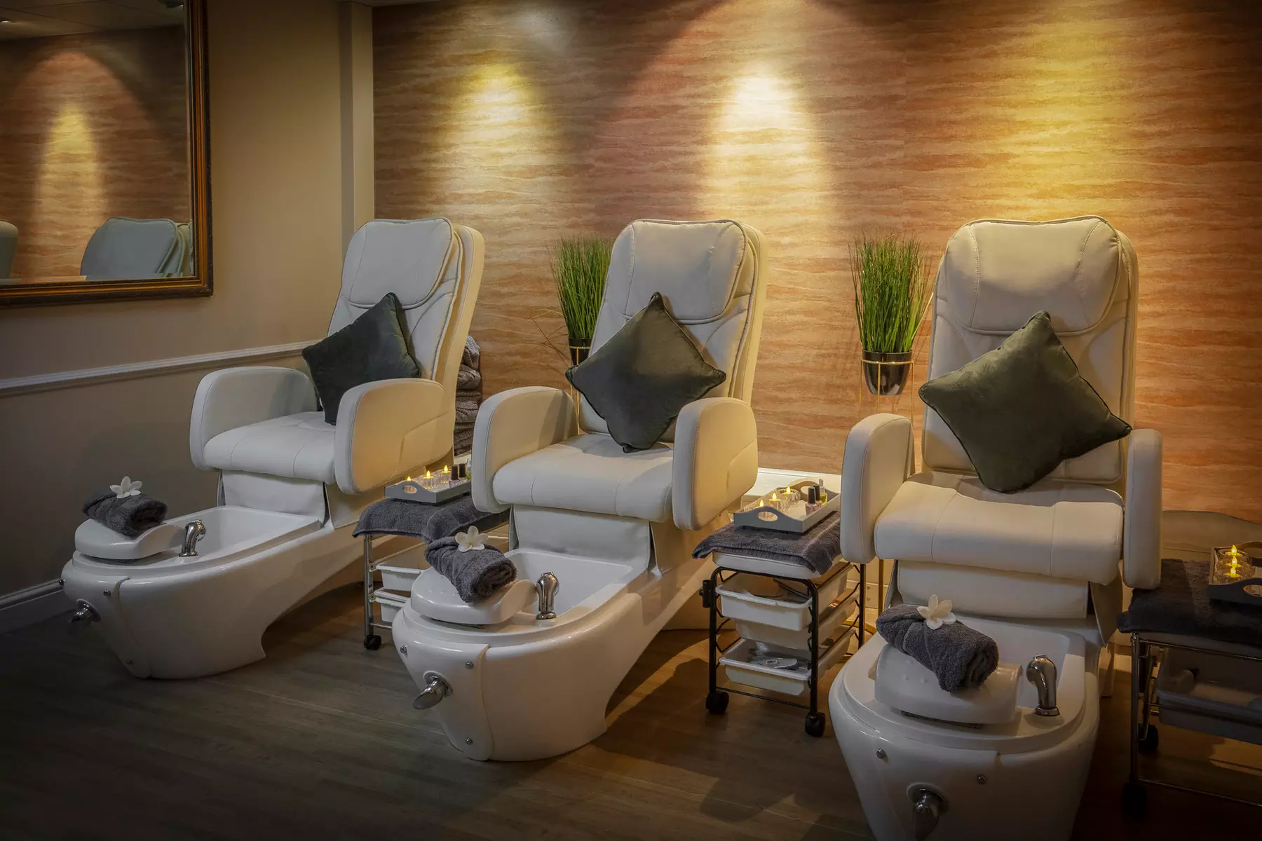 Choice of Spa Day with Treatments, Lunch & Prosecco