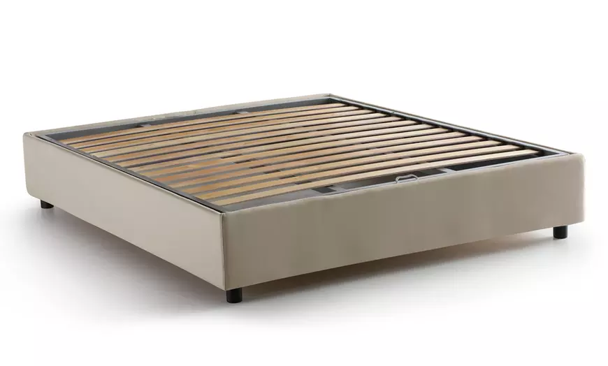 Image 7: Lit double "Silvia" avec matelas en option
