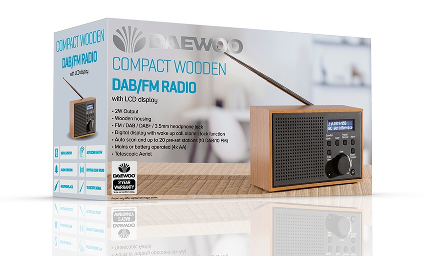 Image 6: Daewoo Wooden Dab Radio