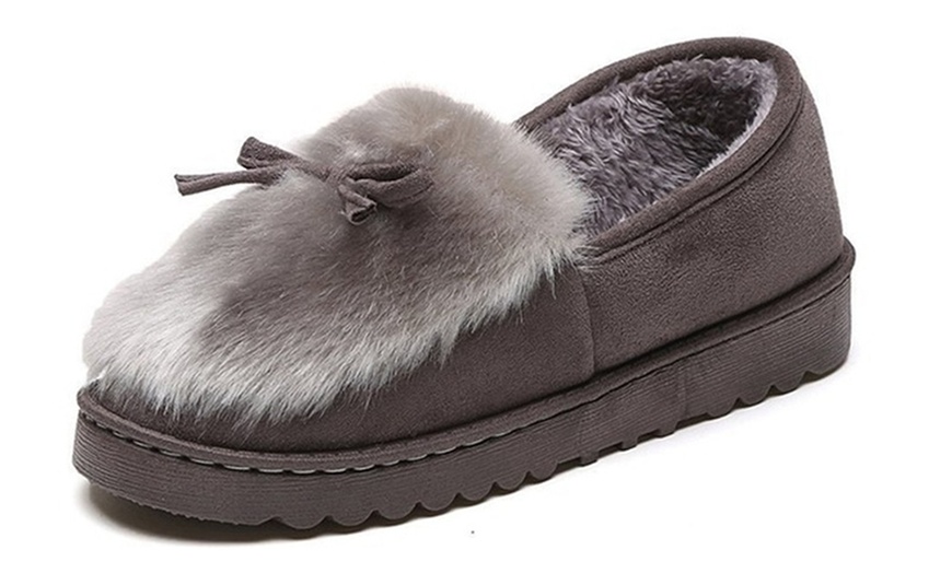 Image 5: Warm Fluffy Slippers