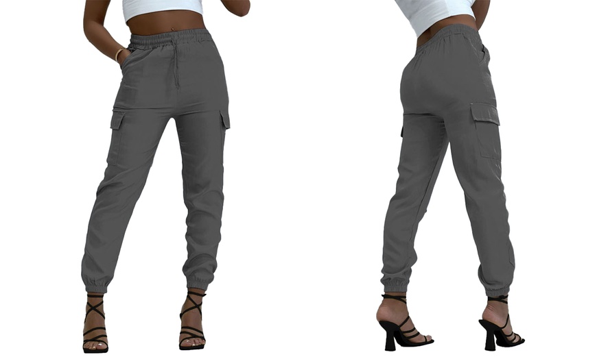 Image 4: Women's Stretchy Cargo Trousers