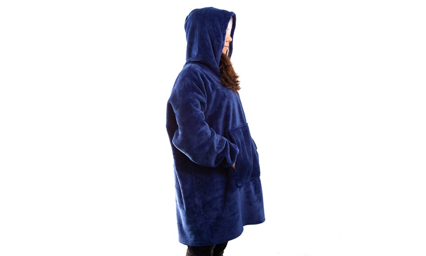 Image 23: Hoodie Blanket