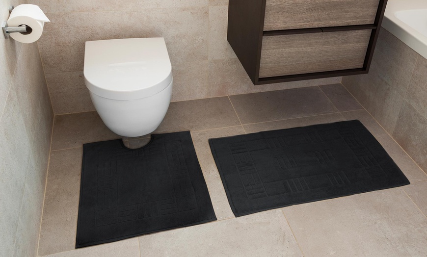 Image 5: Two-Piece 1000gsm Chatsworth Bath Mat Set