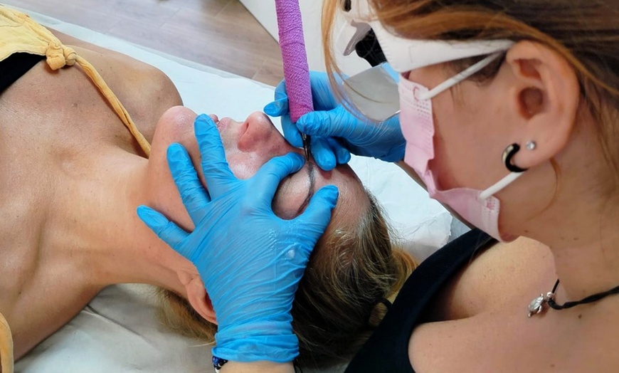 Image 2: Micropigmentación de cejas, eyeliner o labios o microblading de cejas