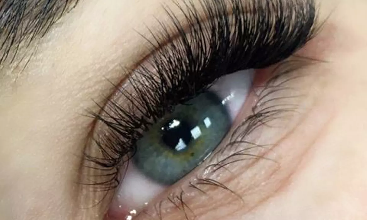 Przedłużanie rzęs 1:1