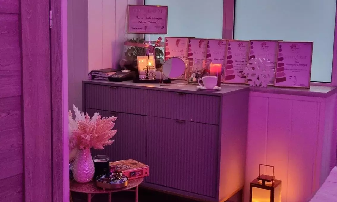 Odmładzające zabiegi RF lifting i IPL na twarz, szyję i dekolt