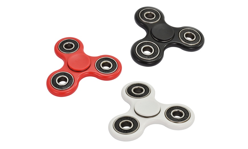 Image 9: Finger Fidget Hand Spinners