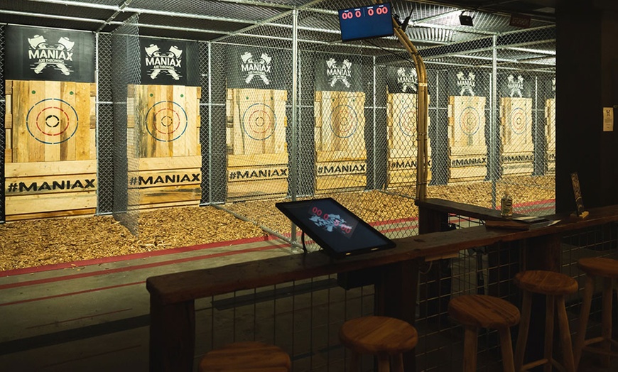 Image 8: Axe Throwing, Pizza & Drink Package at Maniax Axe Throwing Brisbane