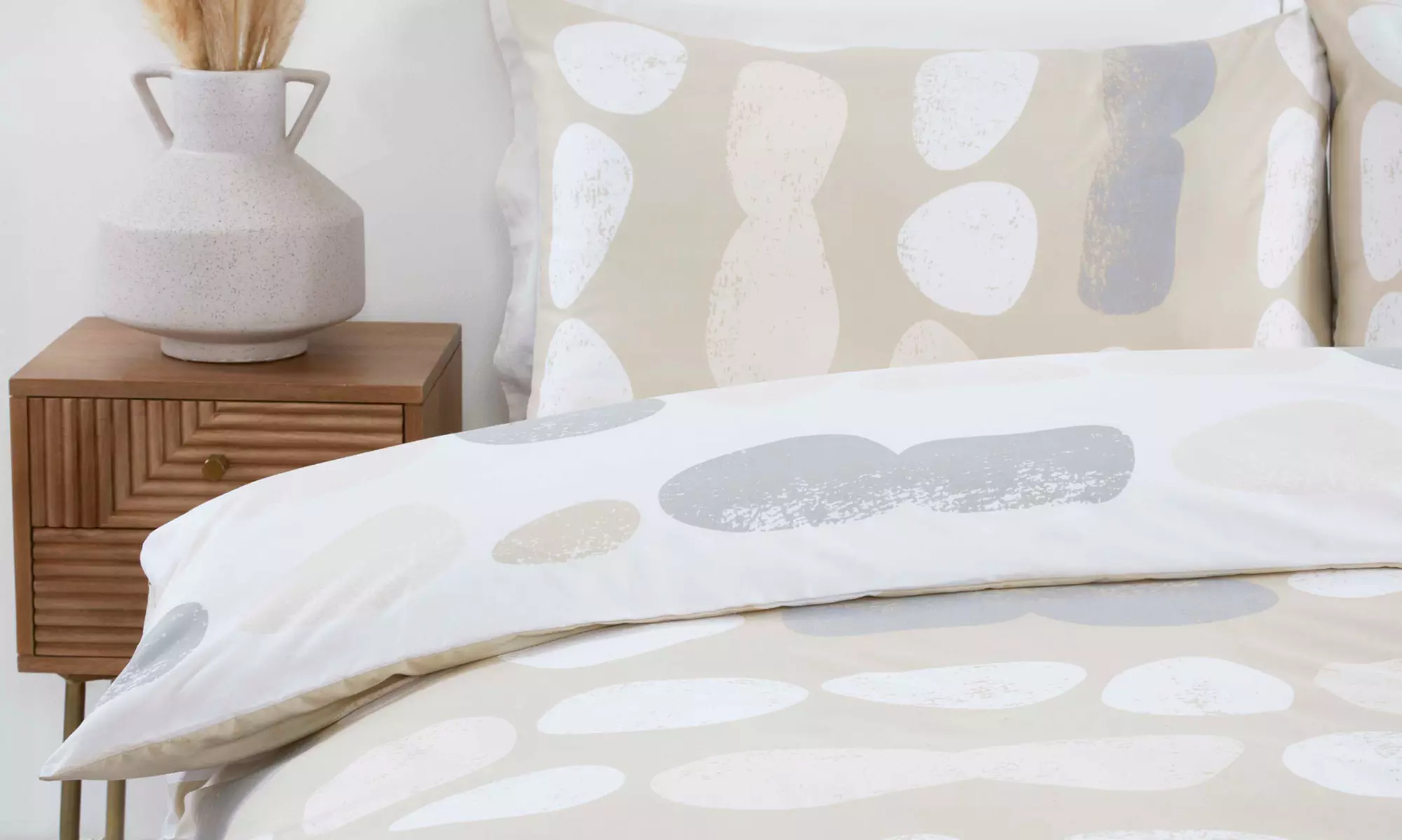 180TC Easy Care Reversible Duvet Sets