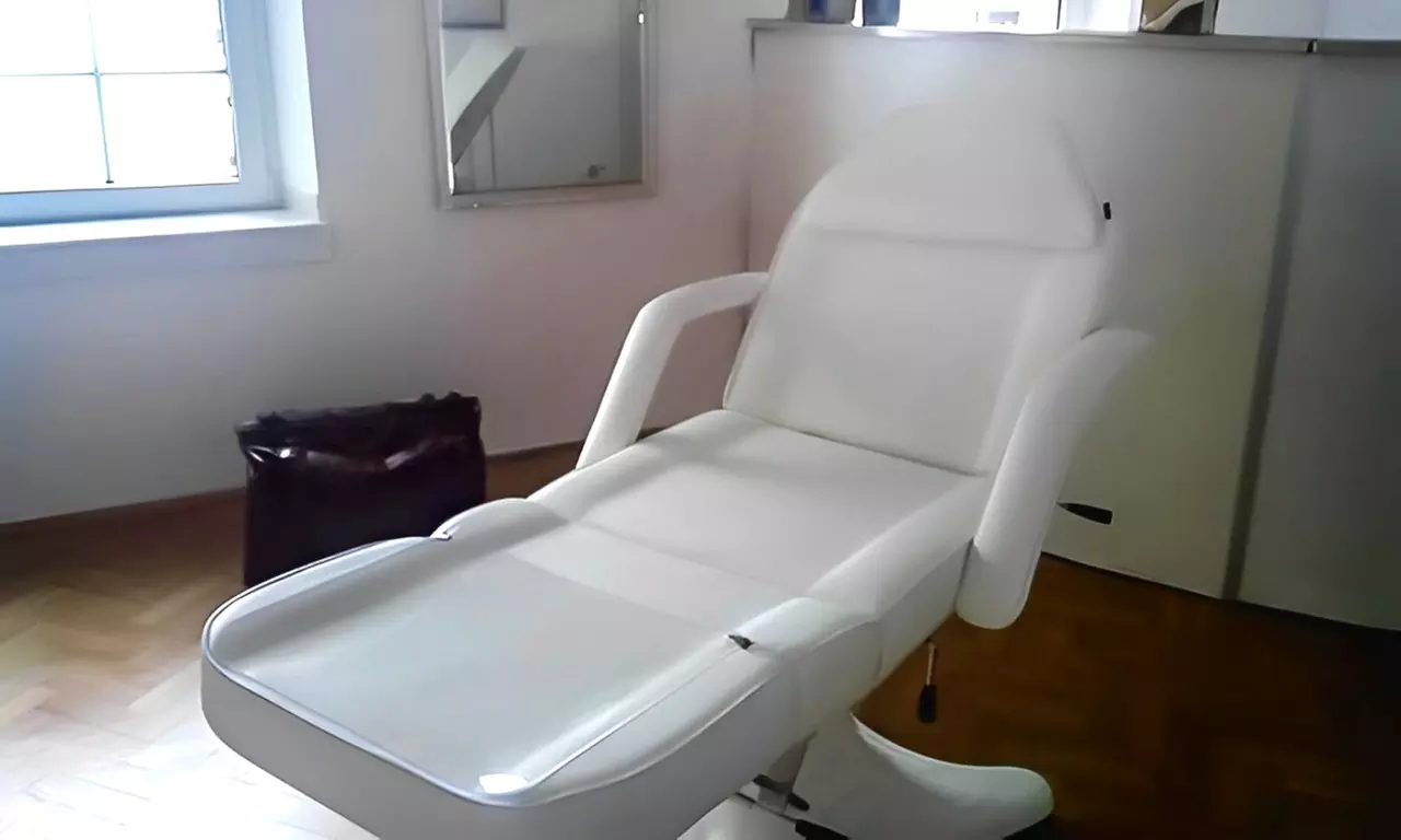 Verjünge deine Haut mit einer hochwertigen Hyaluronsäure-Behandlung