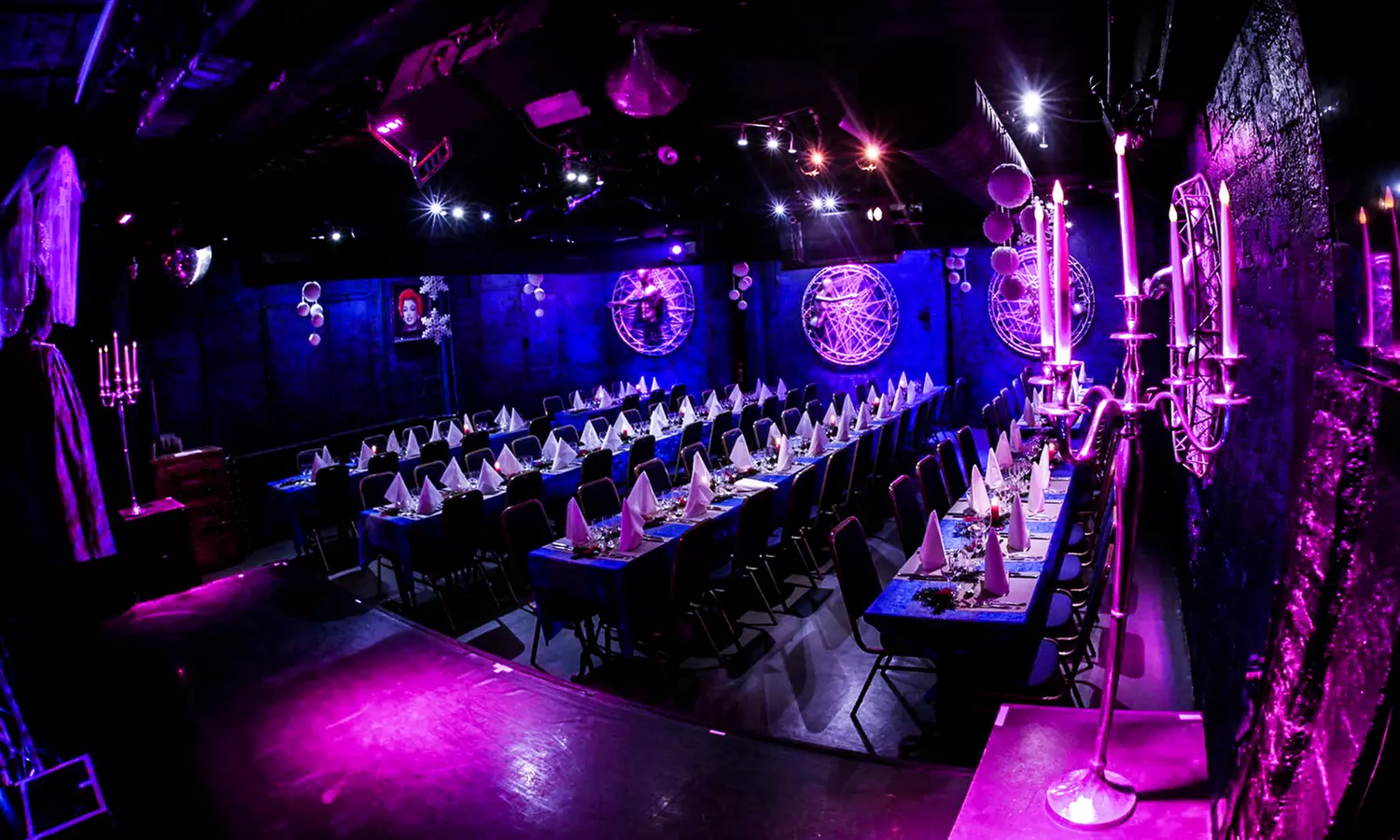 Formule dîner - spectacle 5* au Cabaret Artishow