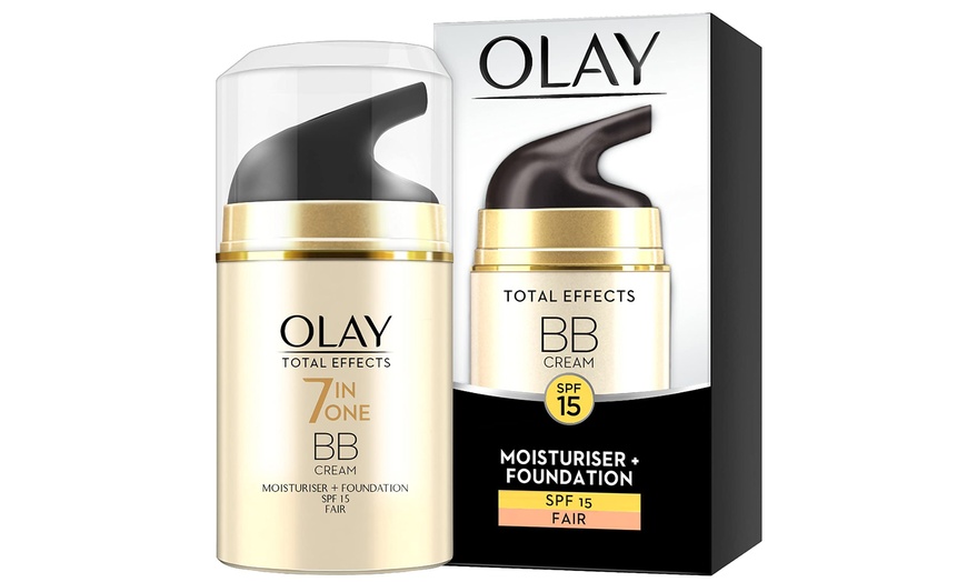 Image 4: Olay Three-Piece Gift Set