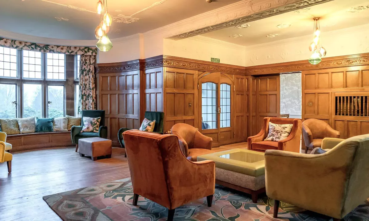 4* Lake District: Luxury Stay for 2 with Scenic Lake Cruise