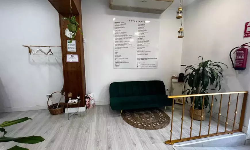 Renueva la piel de tu rostro con un peeling de carbón activo con láser