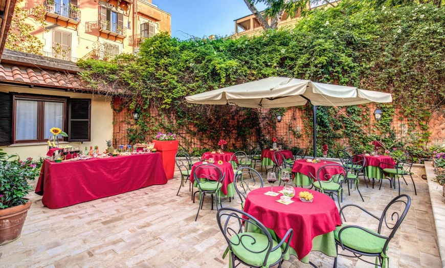 Image 19: Rome: Double Room with Breakfast