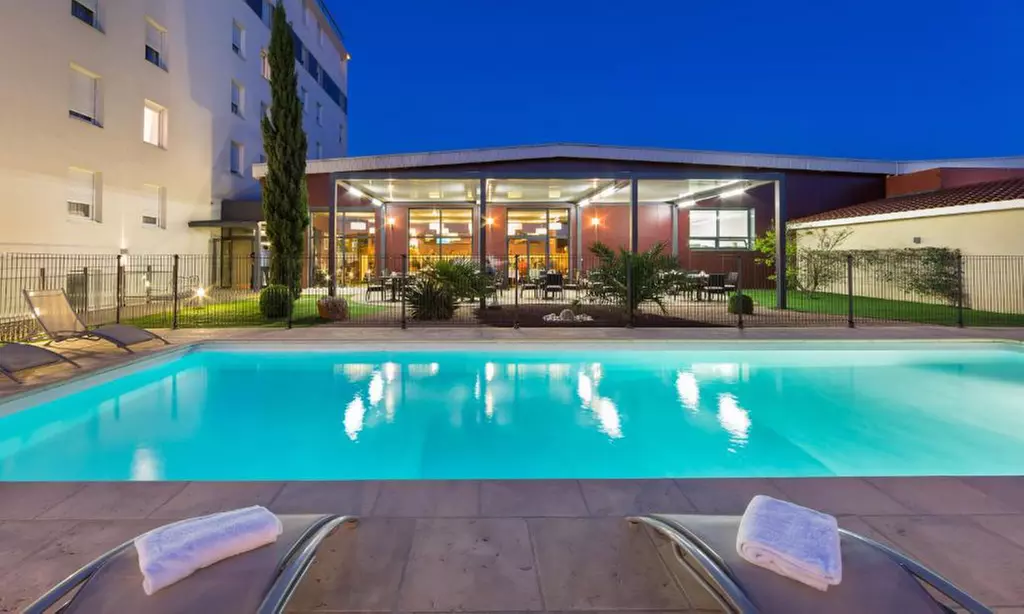 Proche Lyon : chambre executive avec petit-déjeuner et départ tardif pour 2 personnes à l'hôtel Gatsby by Happyculture - Primary Image