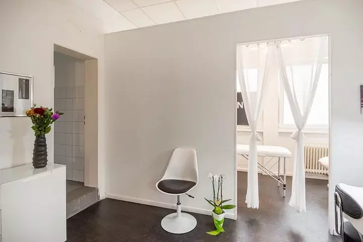 Faltenbehandlung mit Plasma Pen