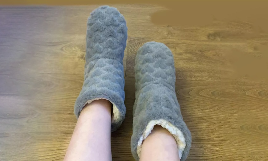 Image 7: Winter Warm Plush Home Indoor Lounge Slippers