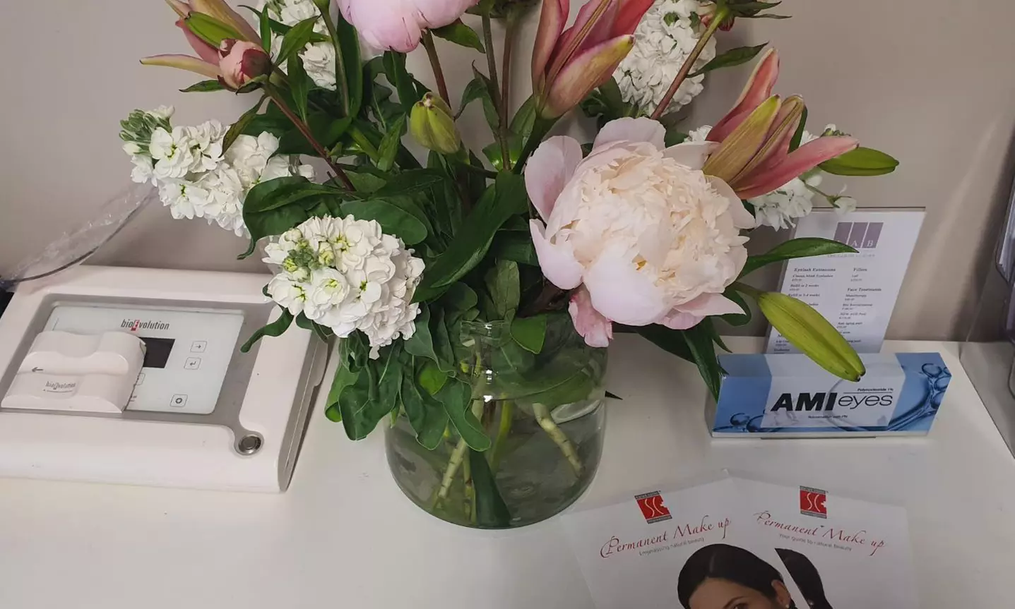 Get Semi Permanent-Eyeliner, Lip Contour With Shading, or Eyebrows