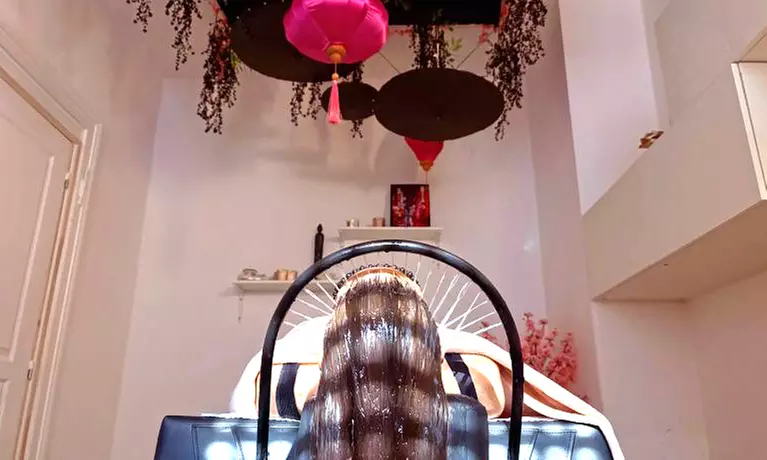 Head spa d'1h avec soin du visage ou traitement capillaire en option