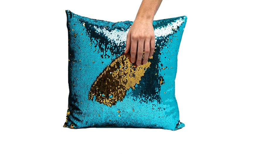 Image 4: Decorative Sequin Pillow Cases