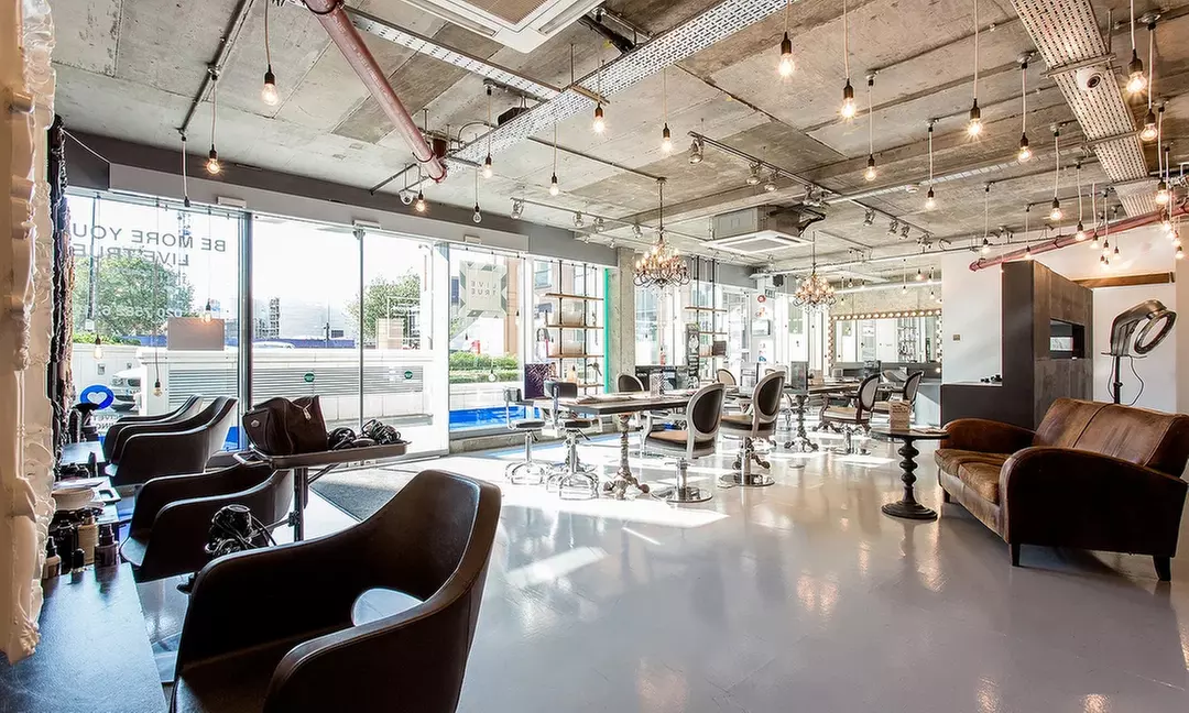 Step into the World of Confidence with Award-Winning Hair Services
