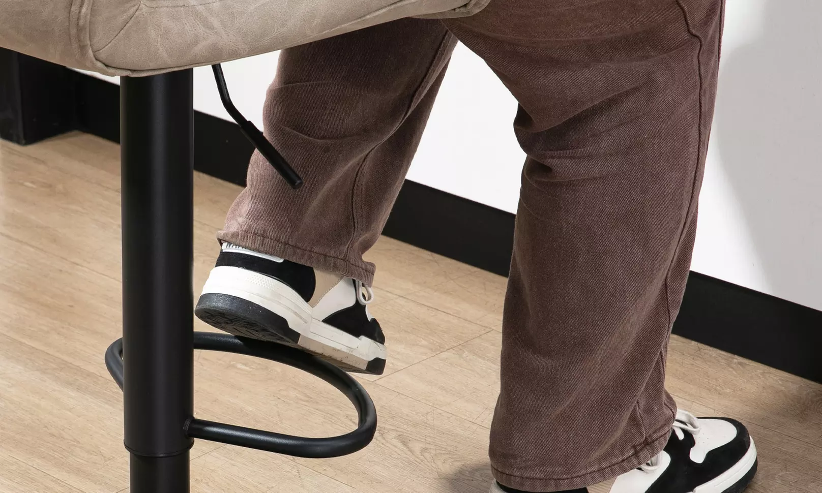 Set of Two HomCom Bar Stools