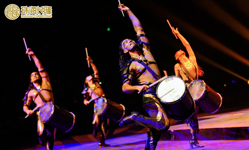 Image 7: Magie et féérie se rencontrent avec le cirque de Noël de Toulouse