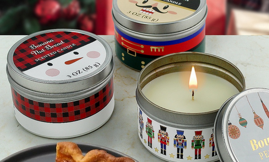 Image 4: 3 Piece Christmas Scented Candle Gift Set