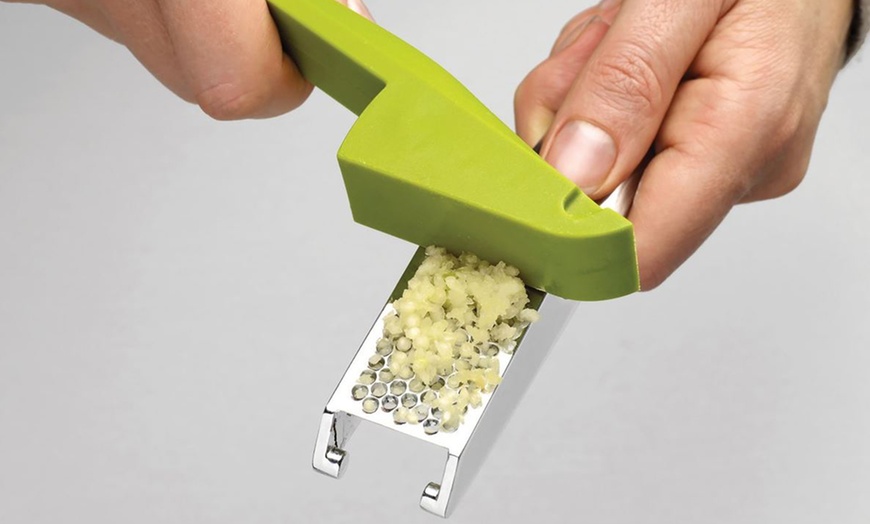 Image 6: Joseph Joseph Garlic Press