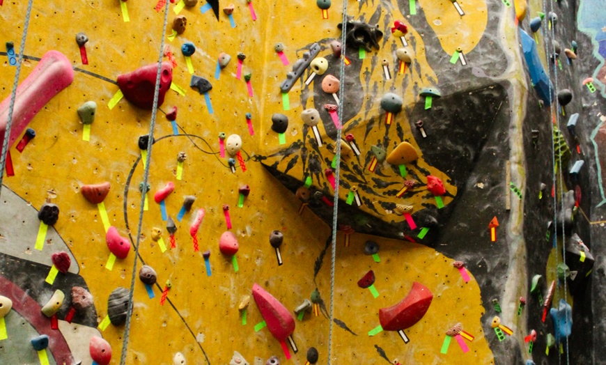 Image 3: Indoor Rock Climbing Passes & Day Passes – Phoenix