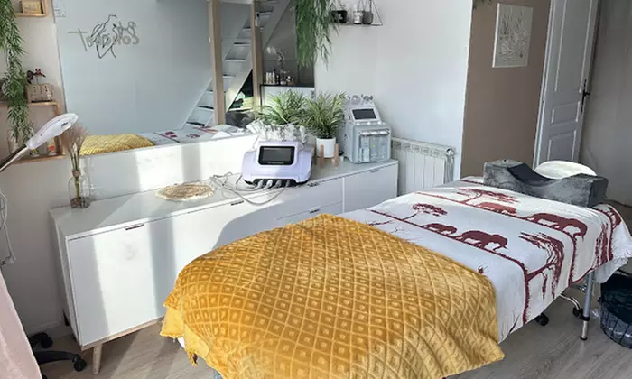 Microshading ou microblading des sourcils avec option à modelage relaxant de 30 min (jusqu'à 36% de remise) - Image 3