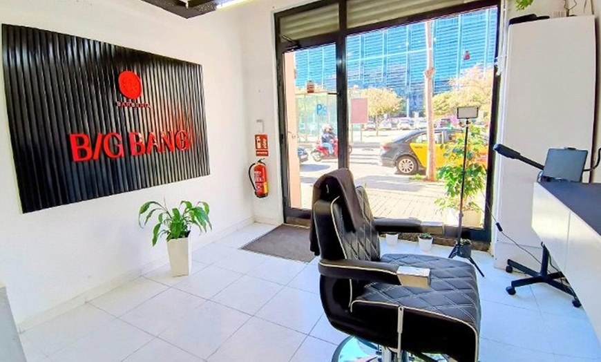 Image 4: Sesión de peluquería con opción a tinte de raíz o baño de color para 1