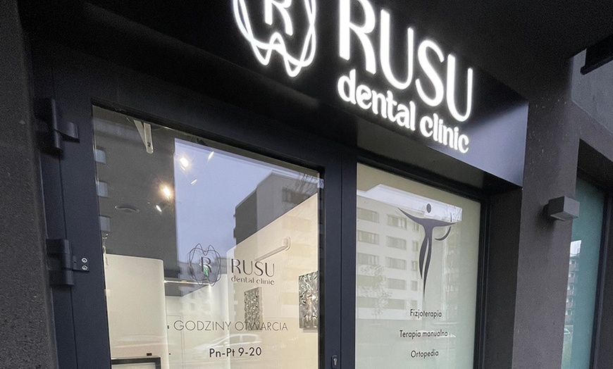 Image 5: Do 53% zniżki na Przegląd stomatologiczny (czyszczenie, prześwietlenie, egzamin) w Rusu Dental Clinic