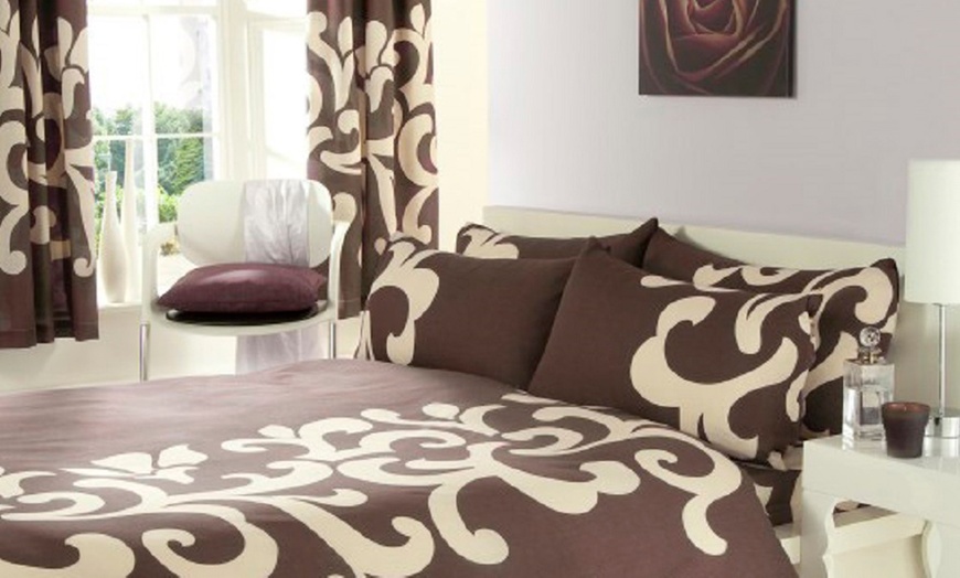 Image 7: Easy-Care Duvet Cover Set