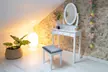 Coiffeuse beauté option LED avec miroir inclinable et tabouret inclus - Image 5