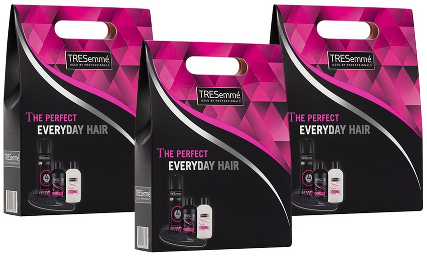 Image 7: TRESemme Hair Gift Set