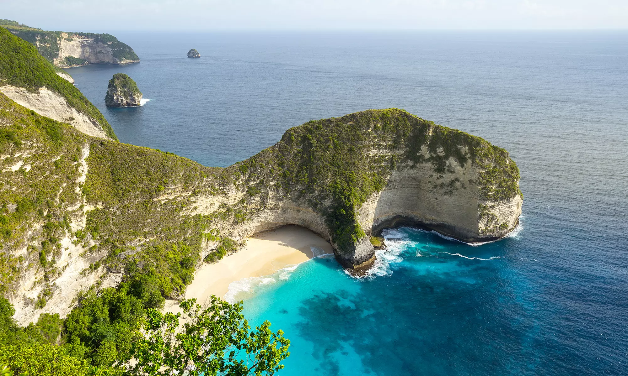 ✈ 10-Day Tour of Bangkok, Pattaya & Bali with Air from Intertrips 