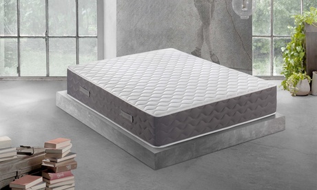 Materasso in Memory e Water Foam ad 11 zone con fodera in tessuto Silver, disponibile in varie dimensioni