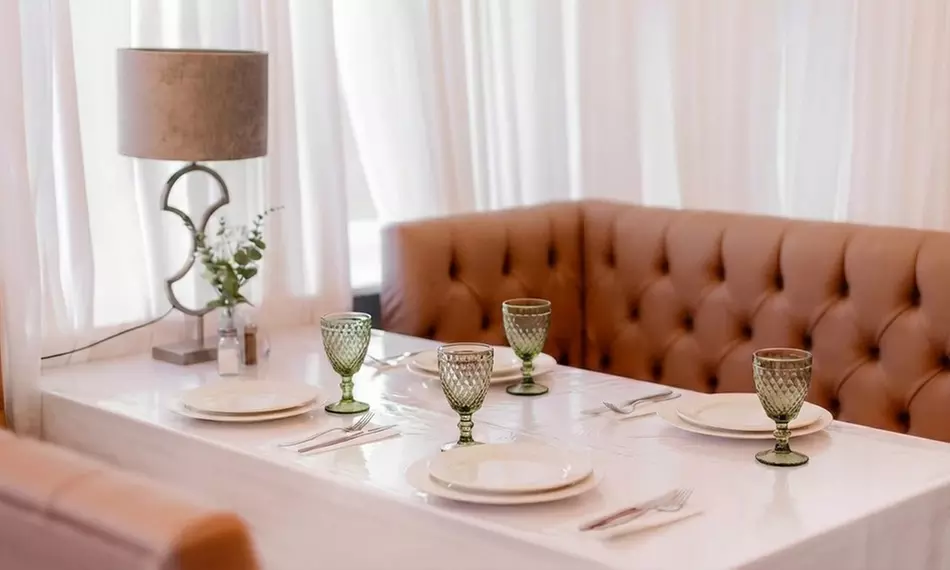 Kosheres Gericht mit Beilage, Salat und Vorspeise für 1 bis 4 Personen