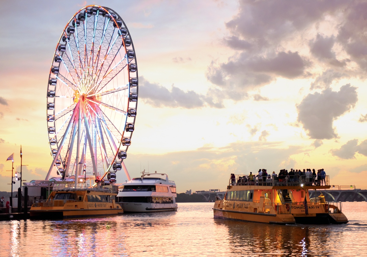 Potomac Water Taxi or Monuments Sightseeing Tour
