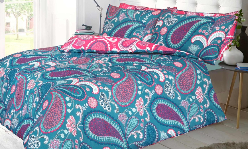 Image 9: Bold Paisley Duvet Cover Set