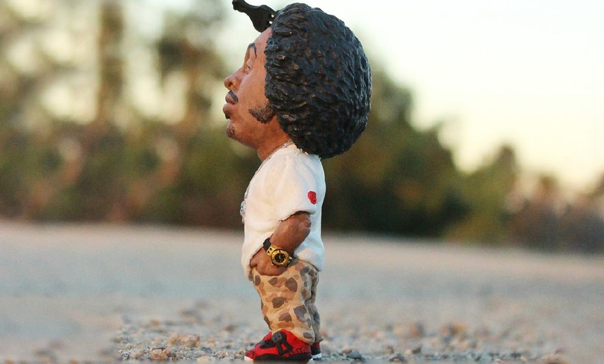 Image 6: 1, 2 ou 5 sculptures d'artistes de hip-hop 