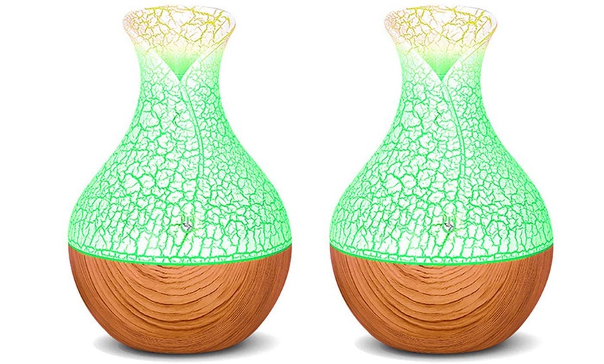 Image 6: LED Colour Changing Patterned Vase Diffuser