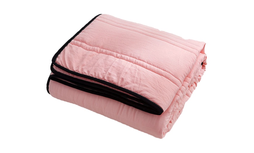 Image 14: Cooling Quilt Air Condition Lightweight Blanket